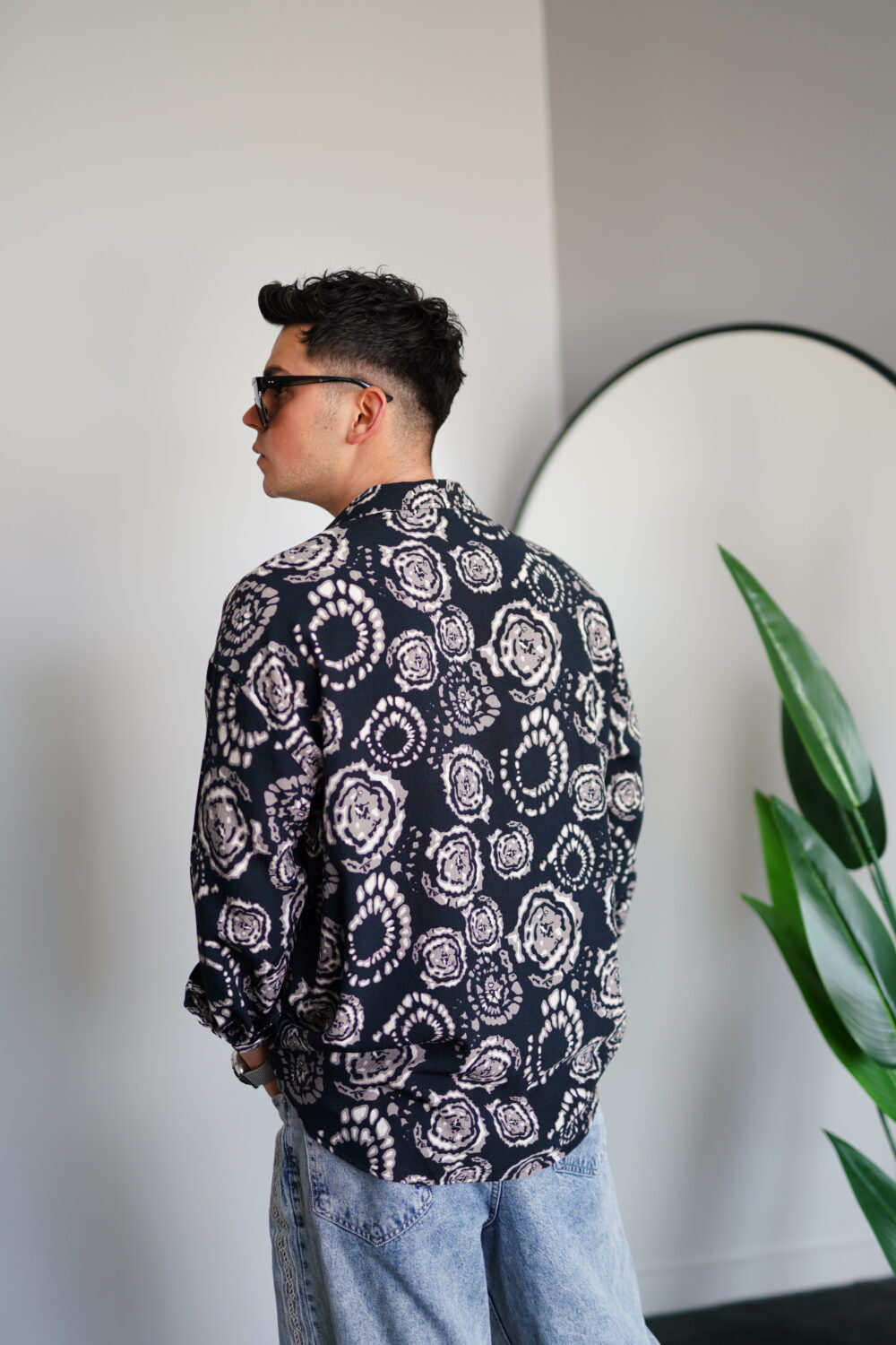 Oversize Çiçekli Siyah Uzun Kollu Gömlek - Görsel 4