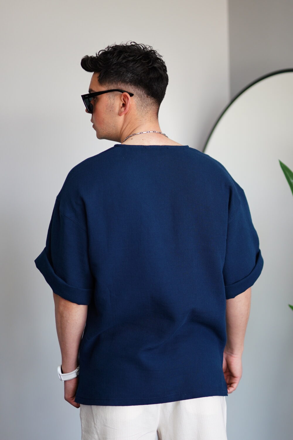 Oversize Lacivert Müslin Bisiklet Yaka Tişört - Görsel 4