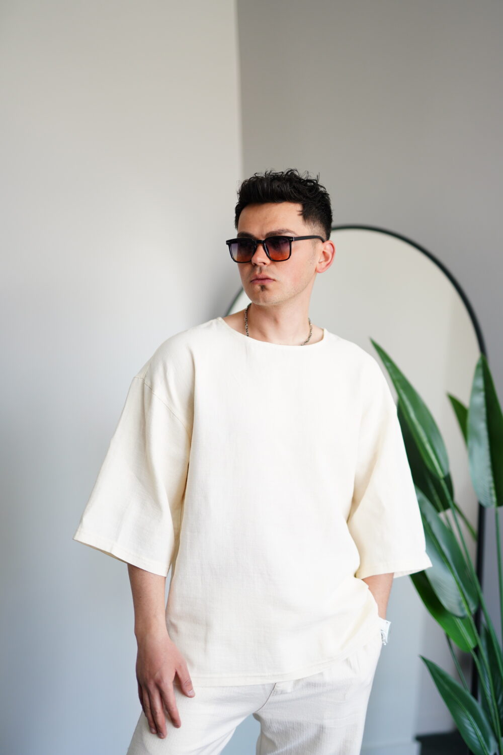 Oversize Bej Müslin Bisiklet Yaka Tişört - Görsel 2