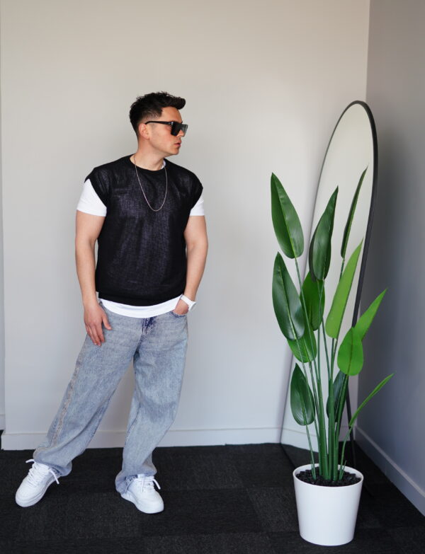 Siyah Süveter Sıfır Kol